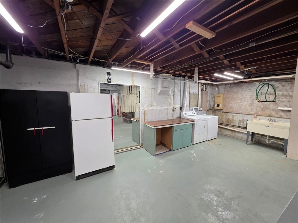 1616 Louisiana Street — photo 45