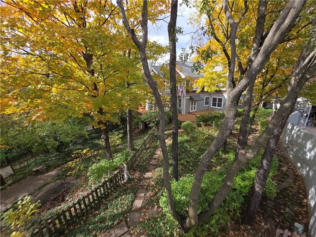 1616 Louisiana Street — photo 48