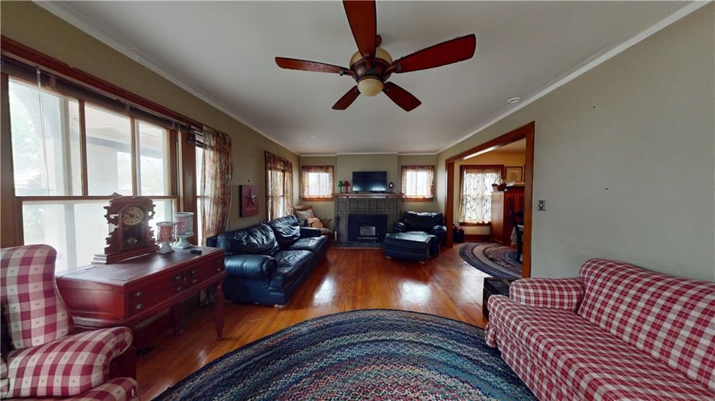 325 S Ash Street — photo 3