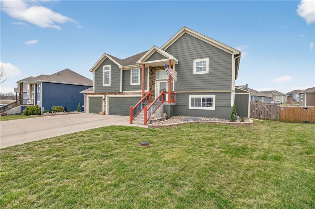 12817 Lathrop Avenue — photo 3