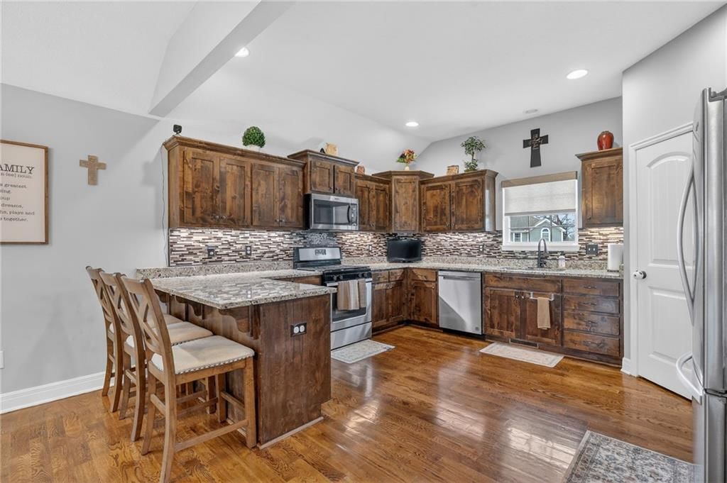 12817 Lathrop Avenue — photo 11