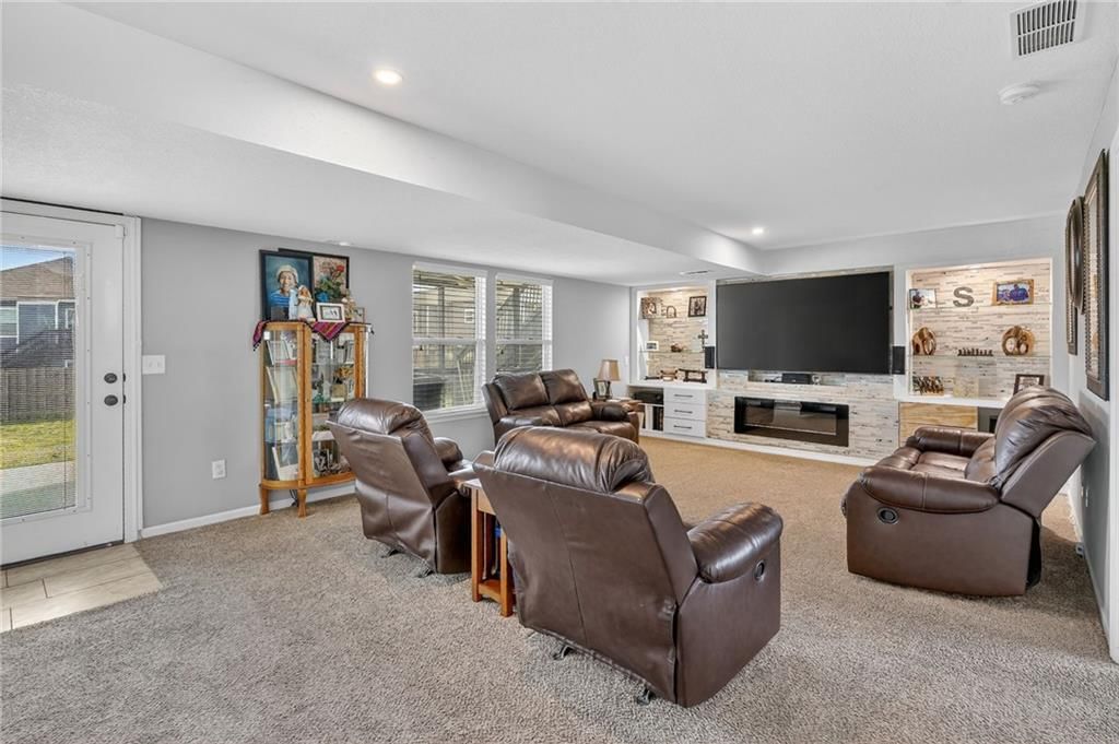 12817 Lathrop Avenue — photo 26