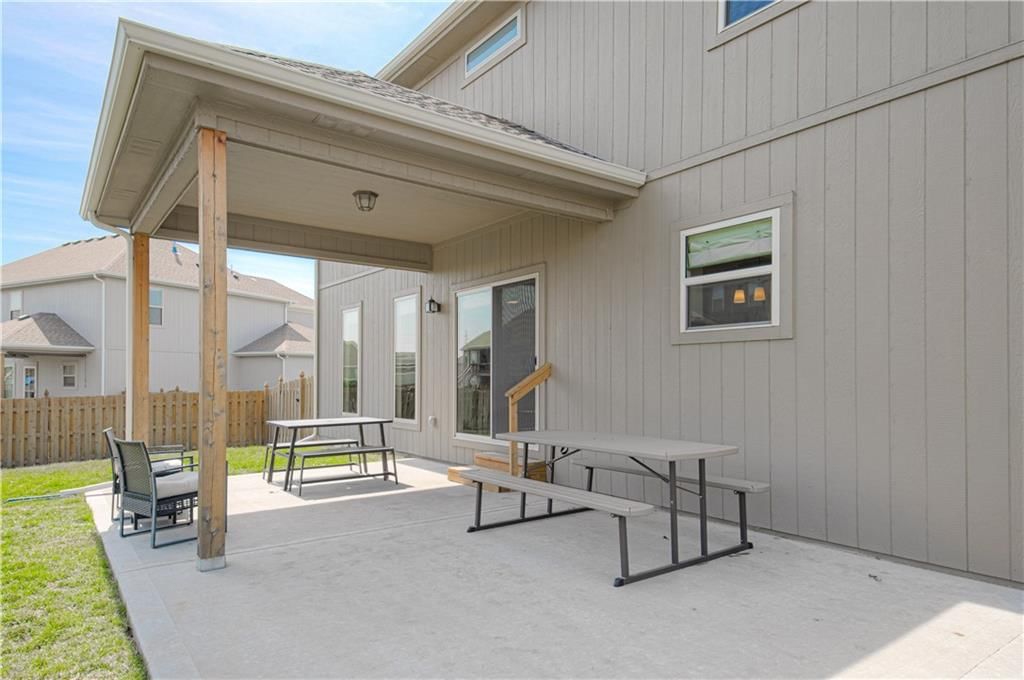 10821 N Bristol Avenue — photo 28