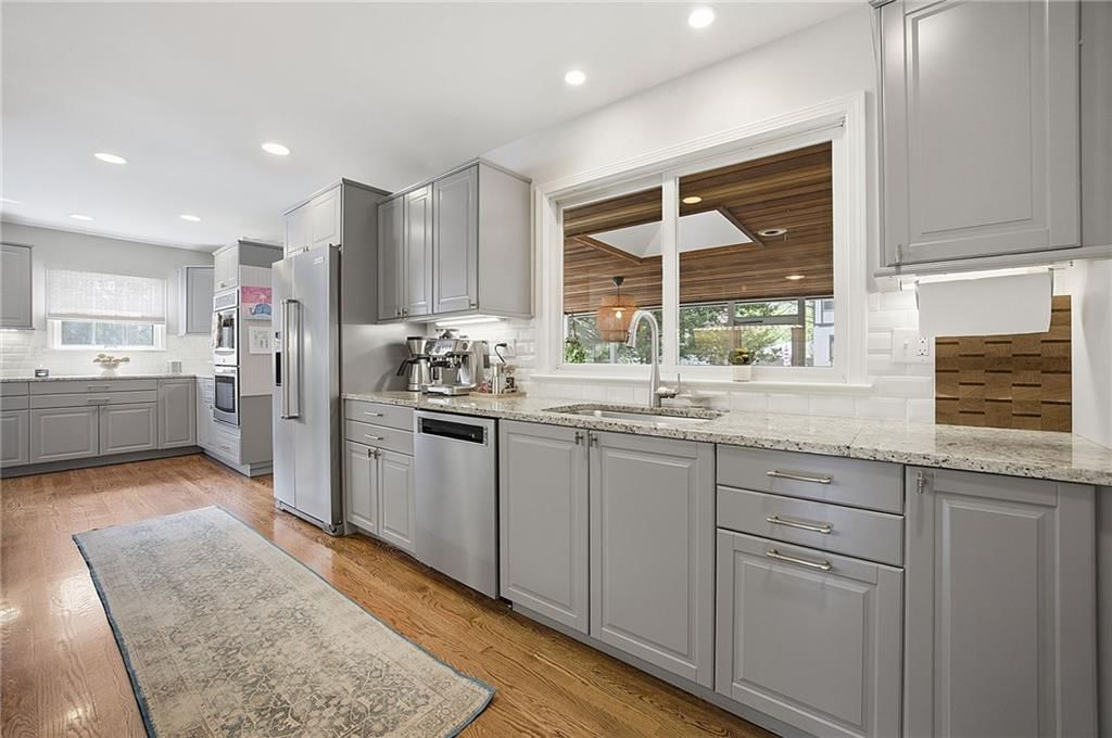 421 W 58th Street — photo 13