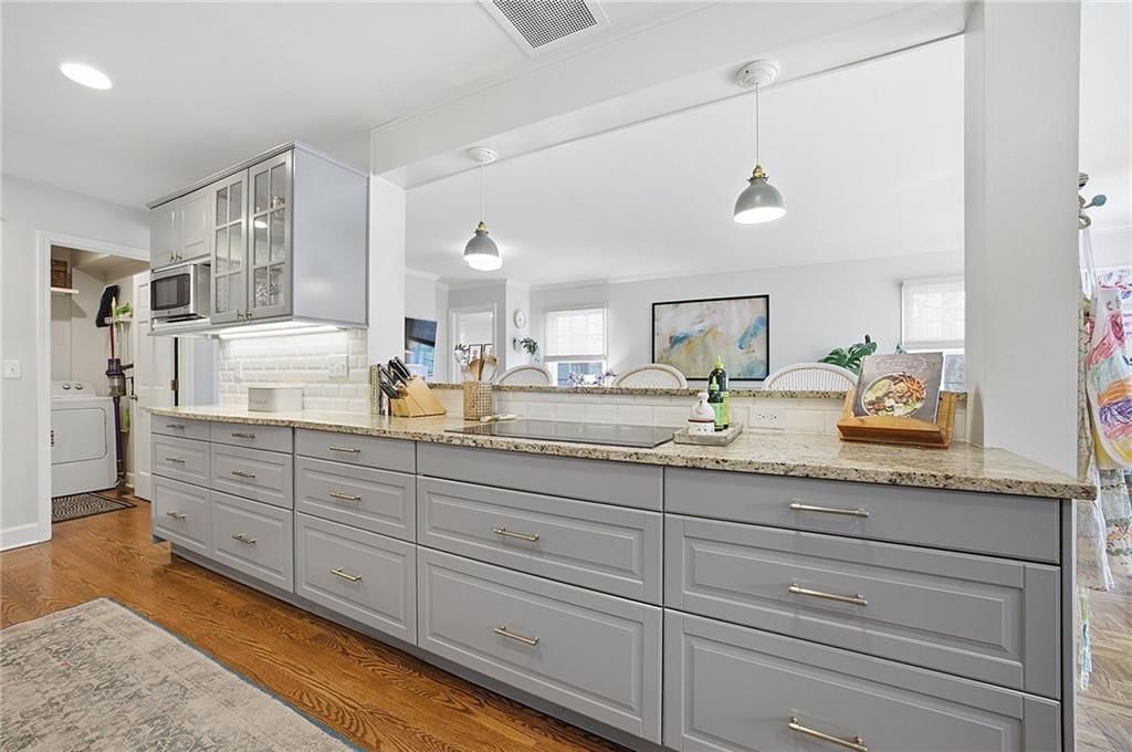 421 W 58th Street — photo 15