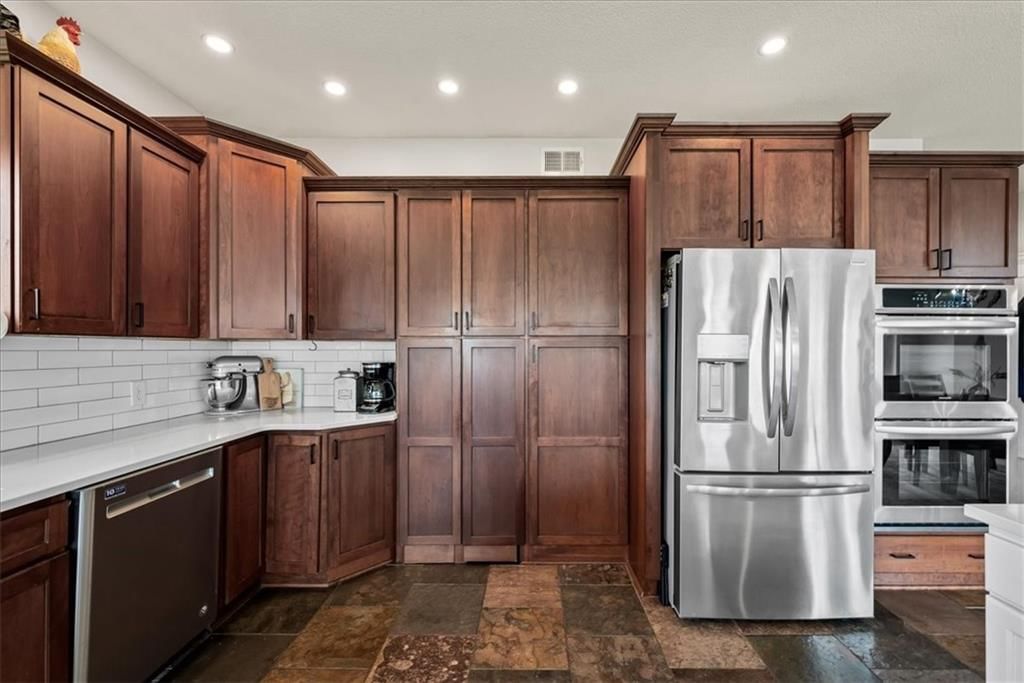 1411 Whispering Ridge — photo 15