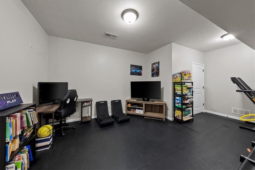 1411 Whispering Ridge — photo 35