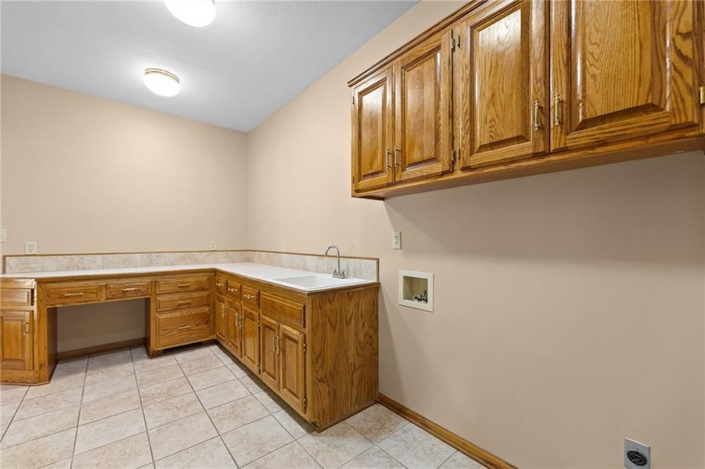 1152 N 1100 Road — photo 38