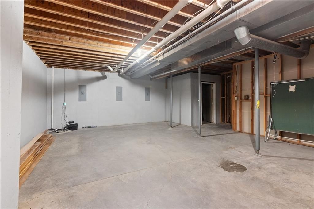 1152 N 1100 Road — photo 60