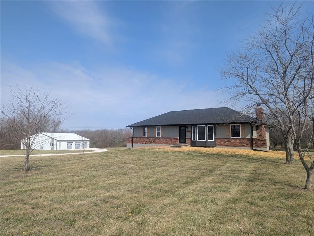 20606 E 220th Street, Harrisonville, MO
