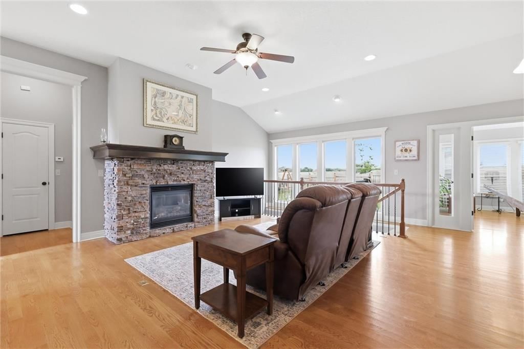 17743 S LAVERTY Street — photo 6