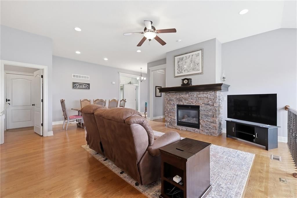 17743 S LAVERTY Street — photo 8