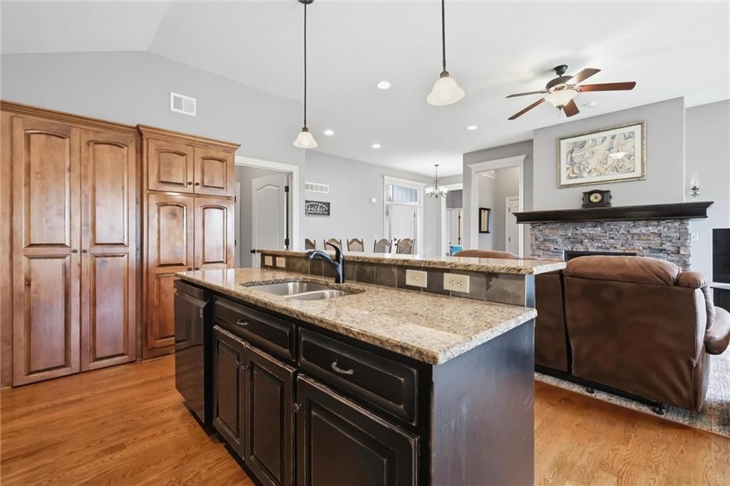 17743 S LAVERTY Street — photo 13