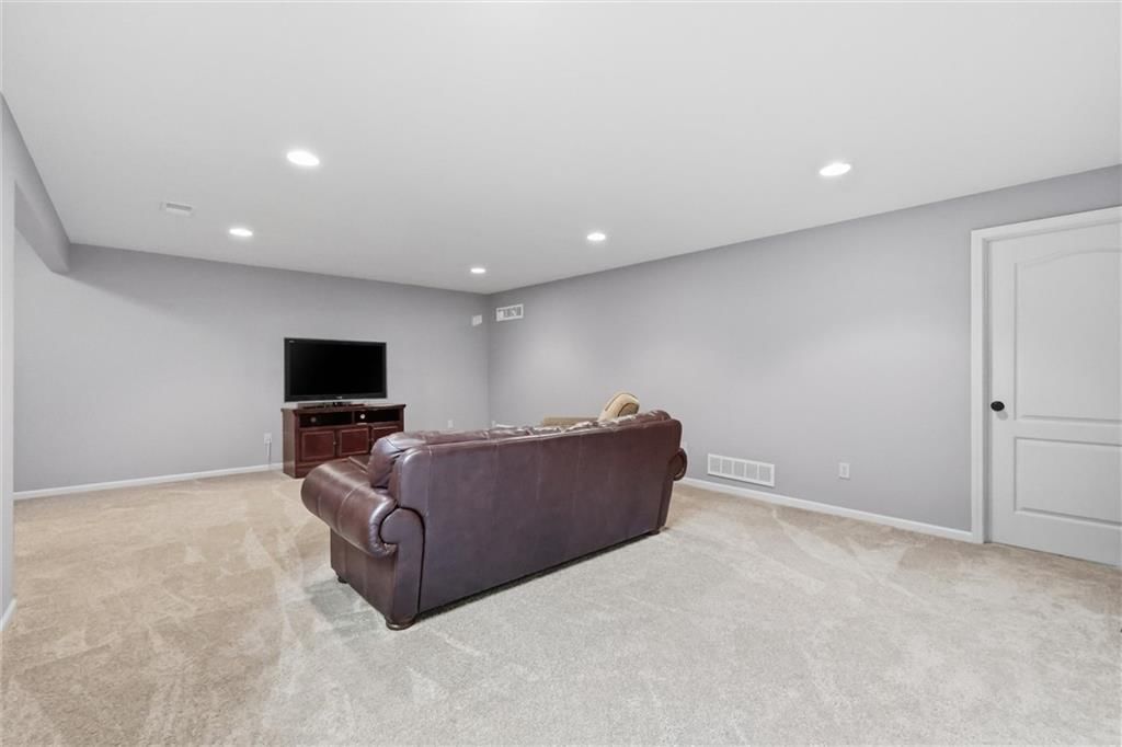 17743 S LAVERTY Street — photo 32