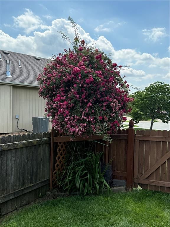 17743 S LAVERTY Street — photo 43