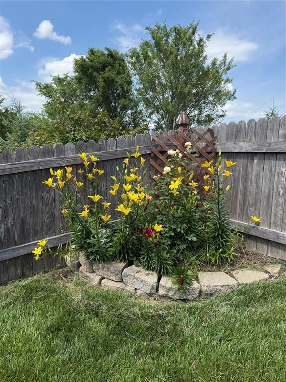 17743 S LAVERTY Street — photo 46