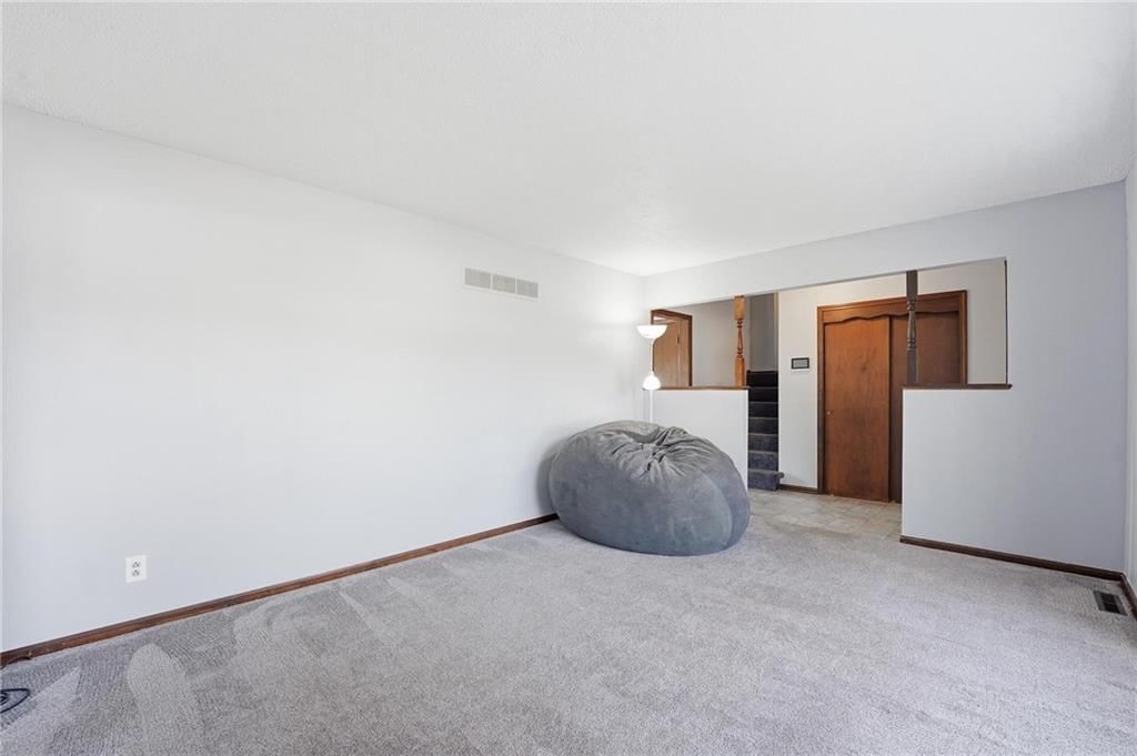 10401 W 93rd Terrace — photo 4