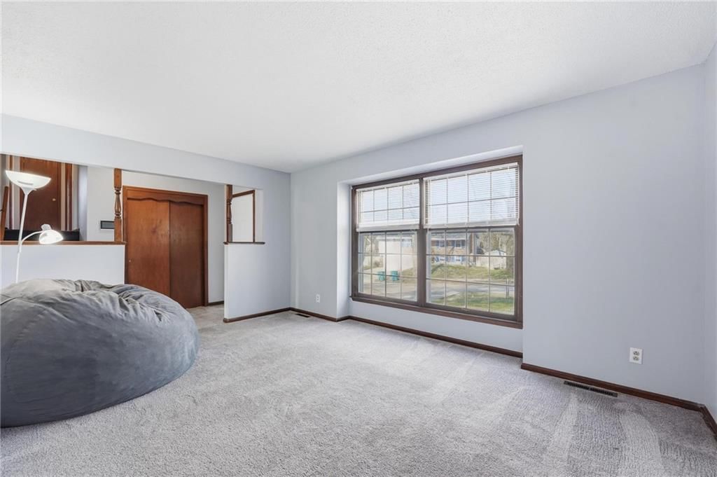 10401 W 93rd Terrace — photo 5