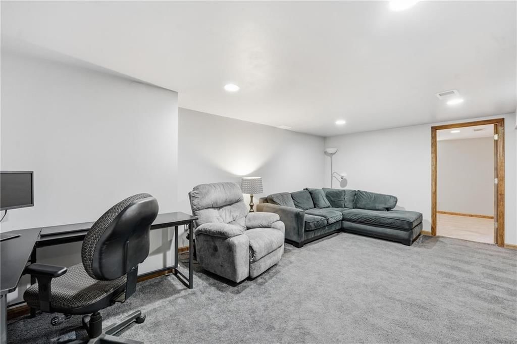 10401 W 93rd Terrace — photo 29