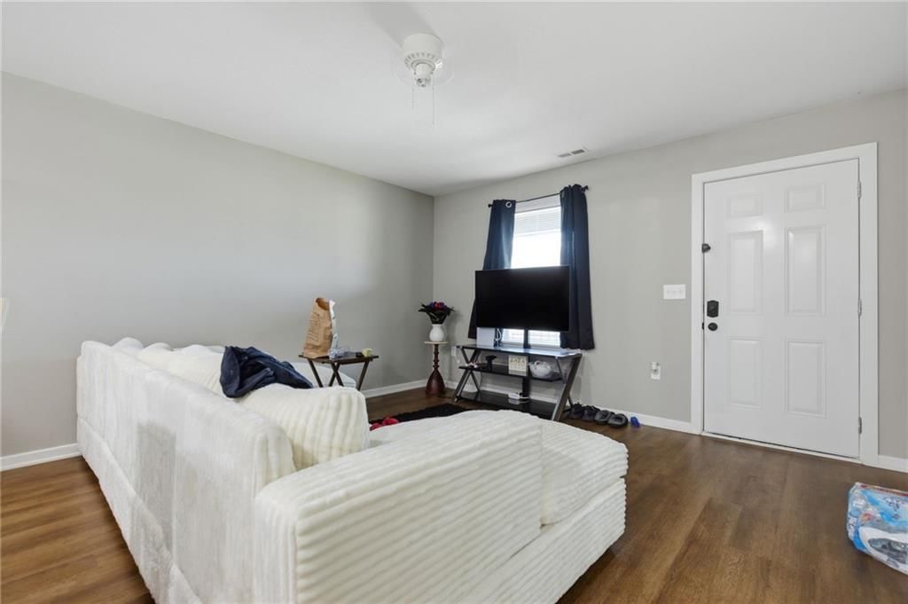 133 N Water Street — photo 4