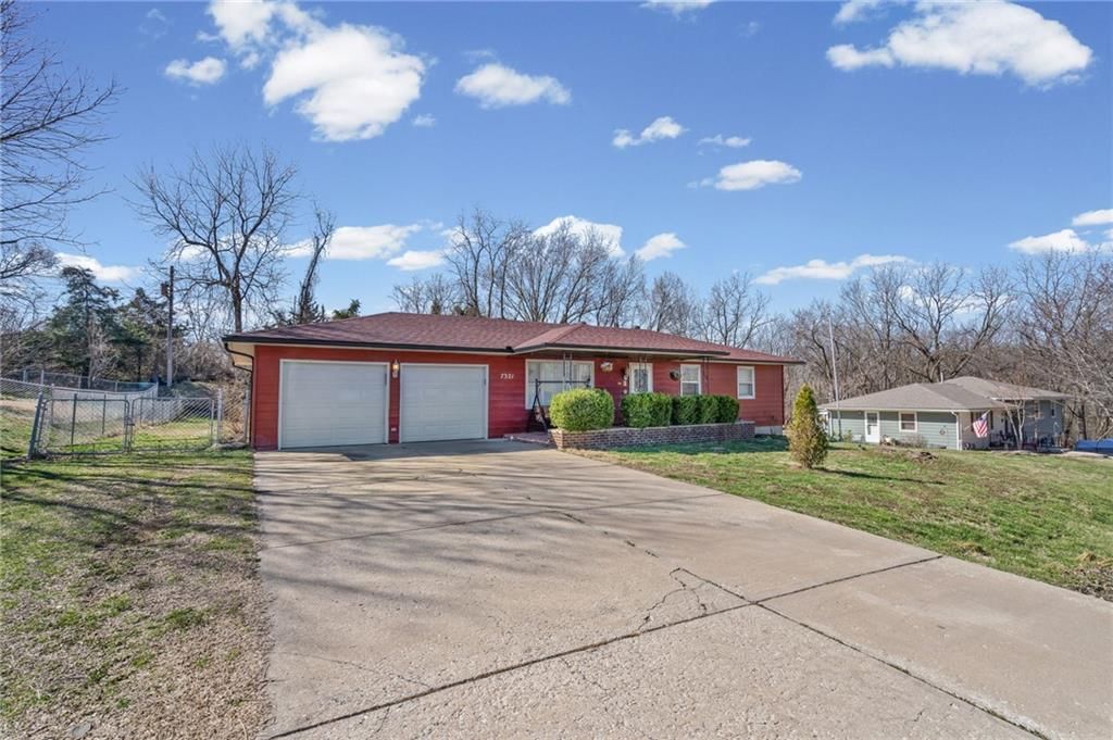 7321 Sloan Avenue — photo 3