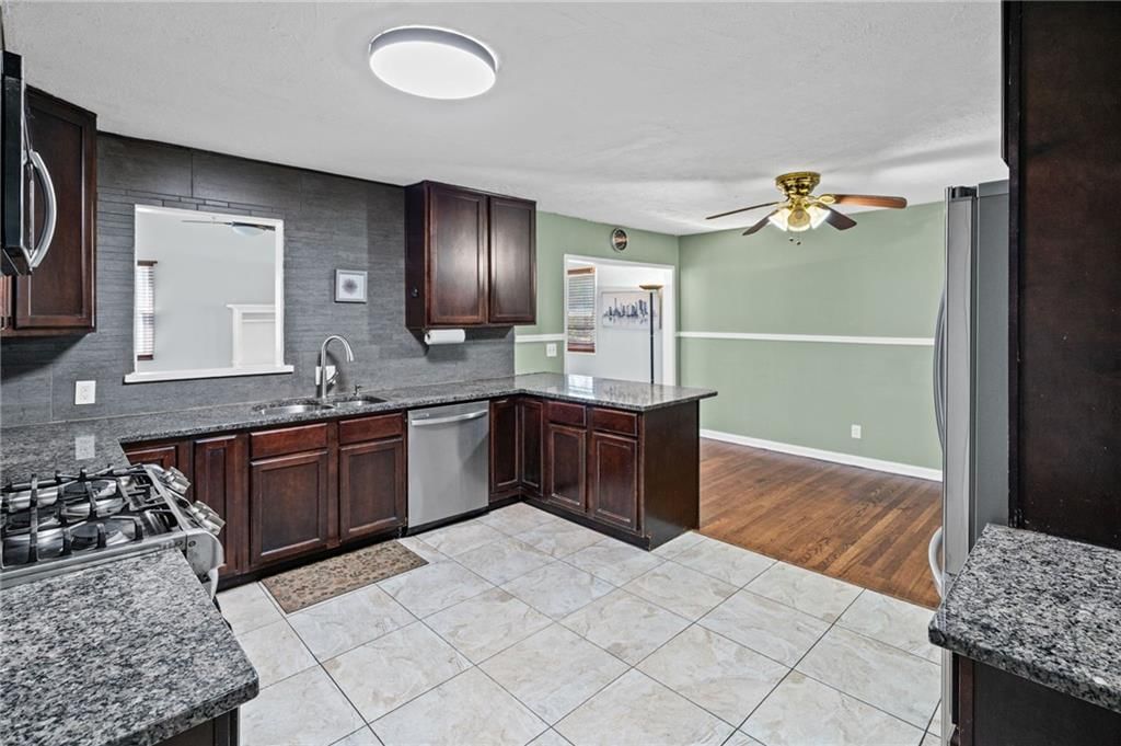 7321 Sloan Avenue — photo 9