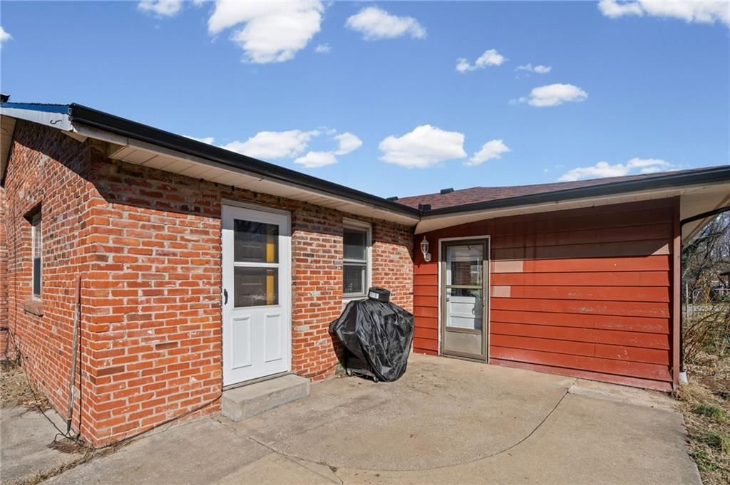 7321 Sloan Avenue — photo 34