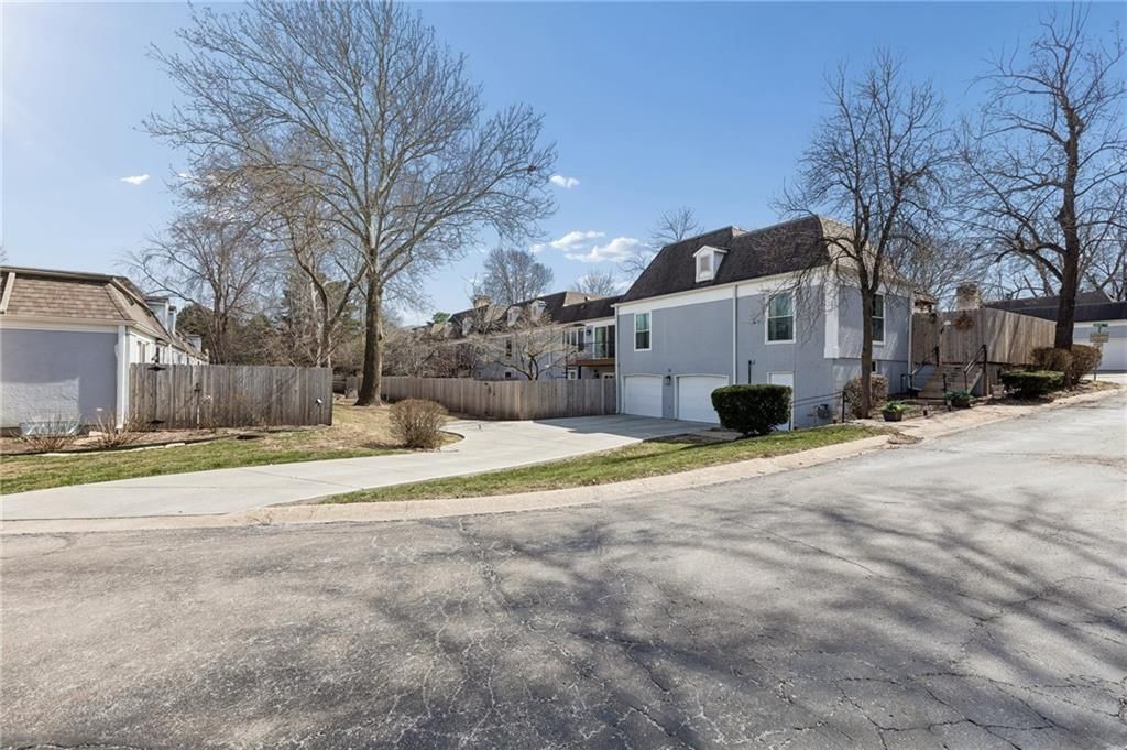 8741 Riggs Circle — photo 37