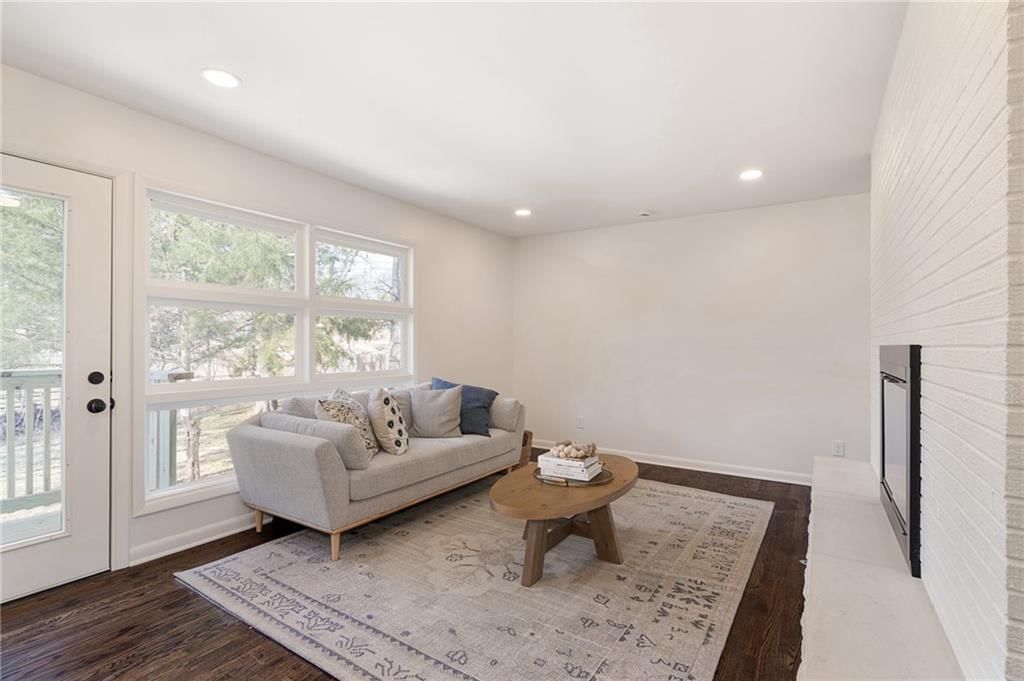 5406 Lucille Lane — photo 10