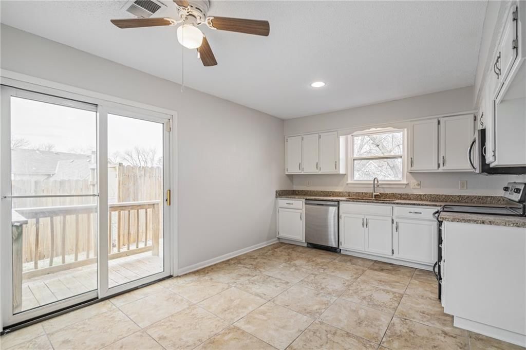 9526 W 78th Street — photo 11