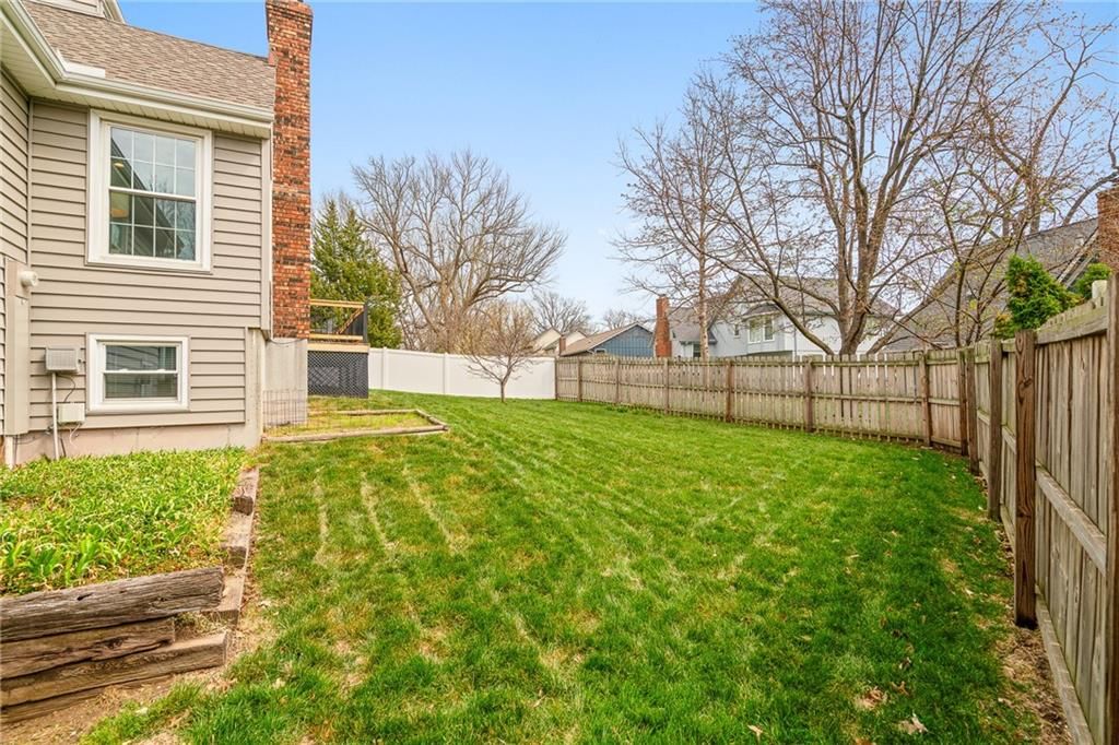7623 Slater Street — photo 42