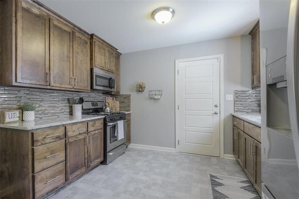 7415 Maple Lane — photo 4