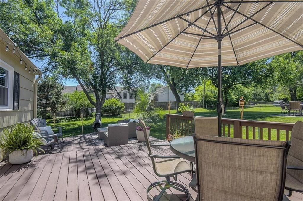 7415 Maple Lane — photo 9