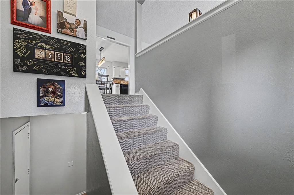 15210 Navaho Drive — photo 4