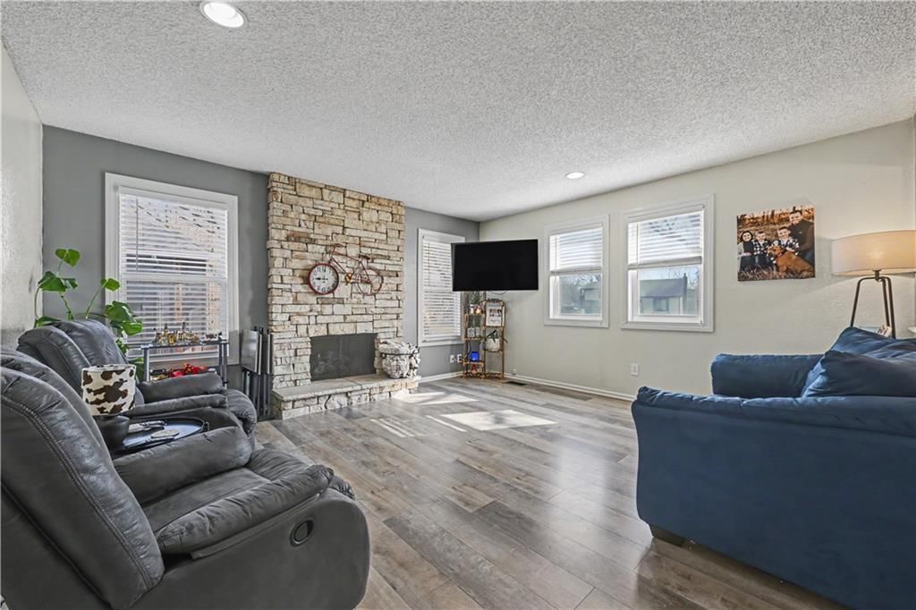 15210 Navaho Drive — photo 5