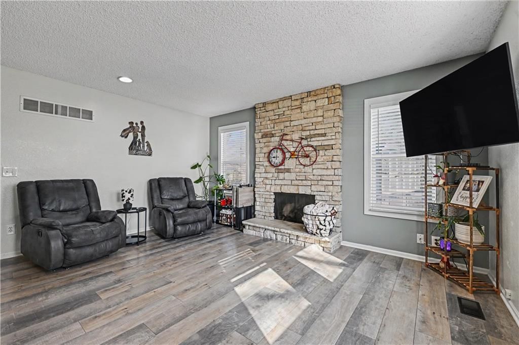 15210 Navaho Drive — photo 6