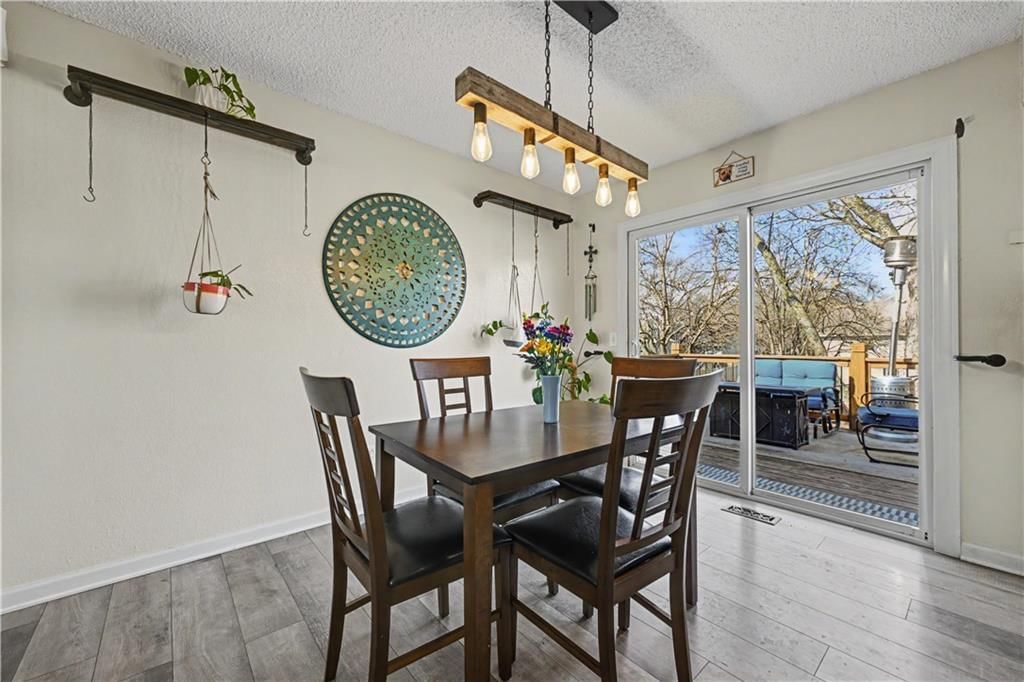 15210 Navaho Drive — photo 9
