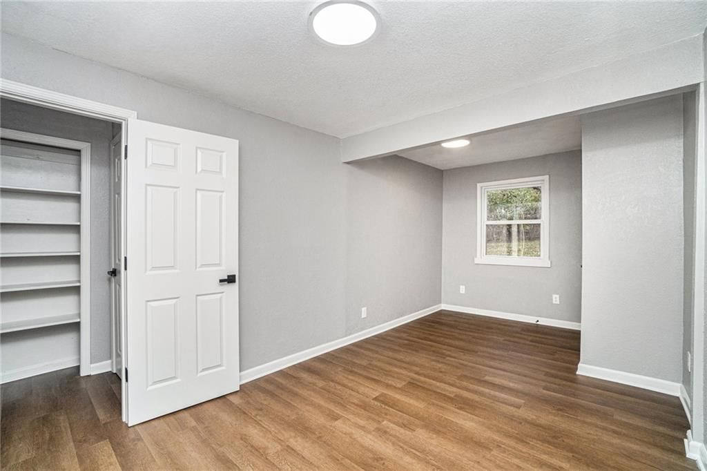 9034 Grand Avenue — photo 9