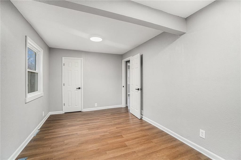 9034 Grand Avenue — photo 14