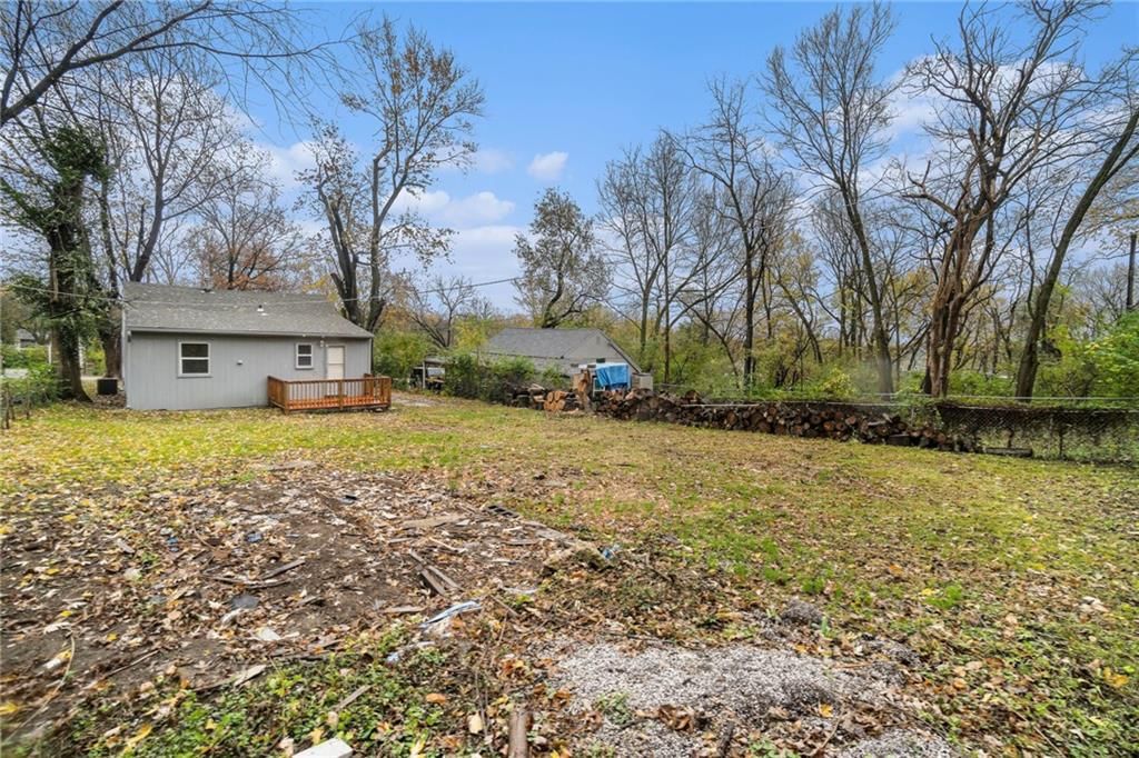 9034 Grand Avenue — photo 18