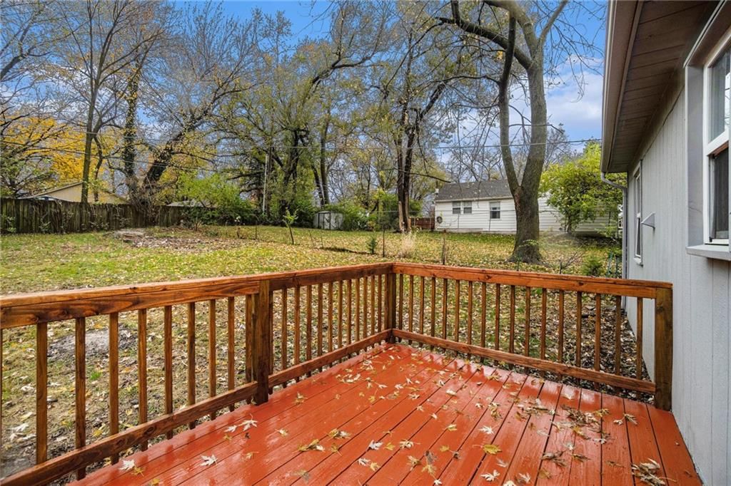 9034 Grand Avenue — photo 19
