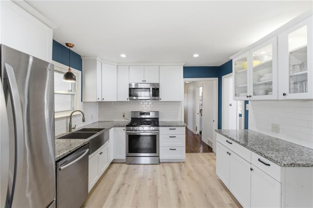 1618 E 75th Terrace — photo 8