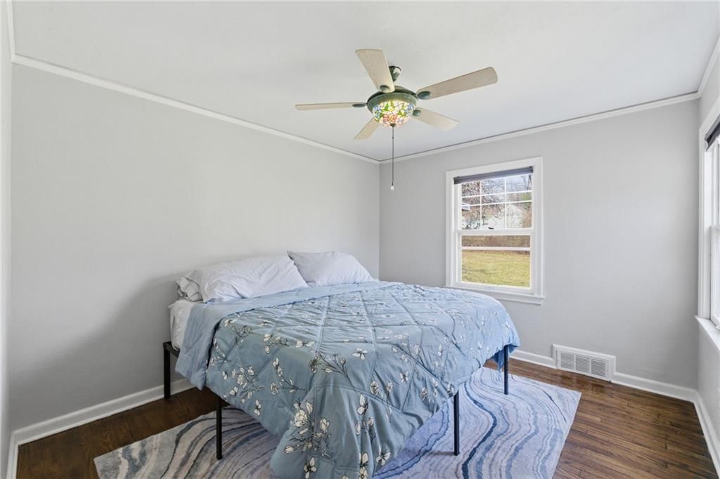 1618 E 75th Terrace — photo 19