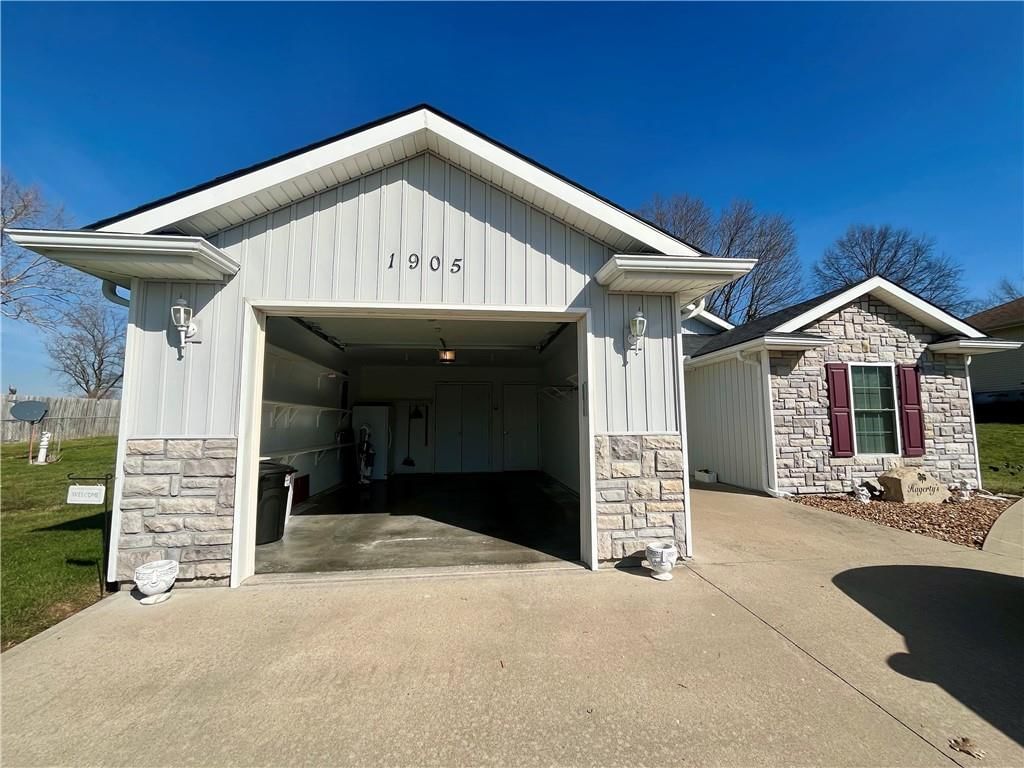 1905 Cedar Street — photo 4