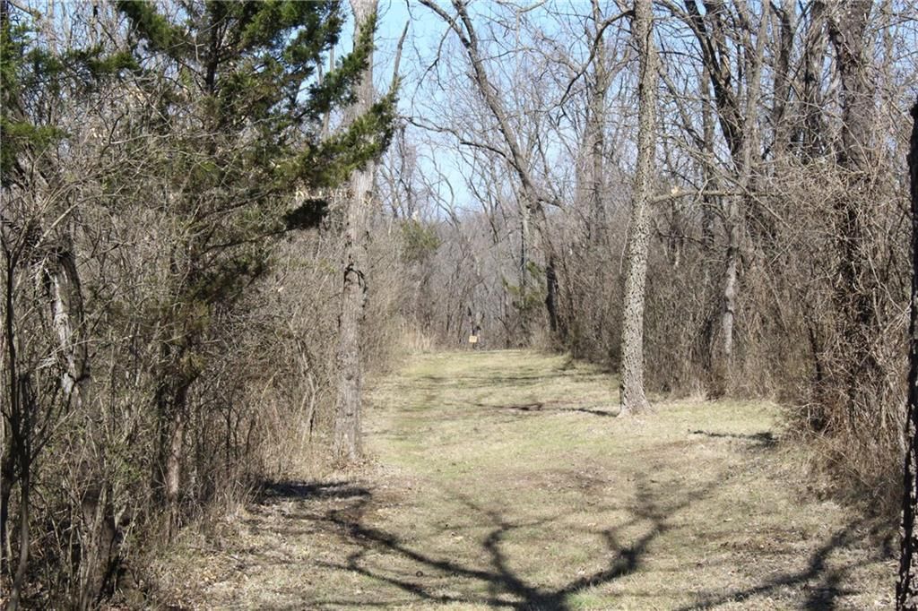 8210 Leavenworth Road — photo 32