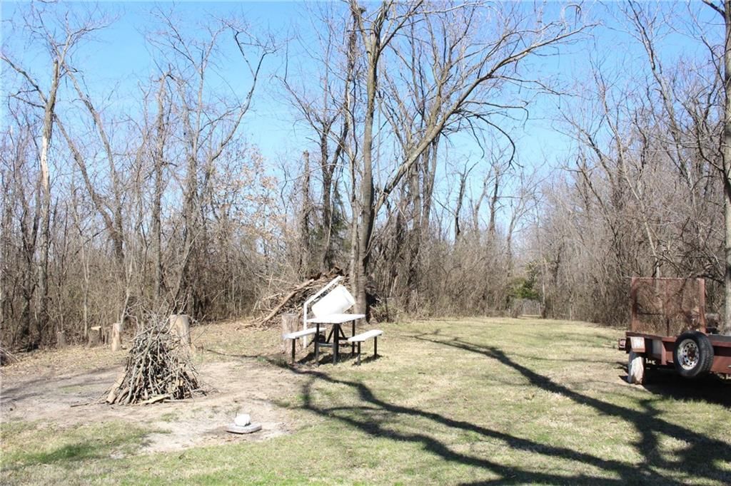 8210 Leavenworth Road — photo 43