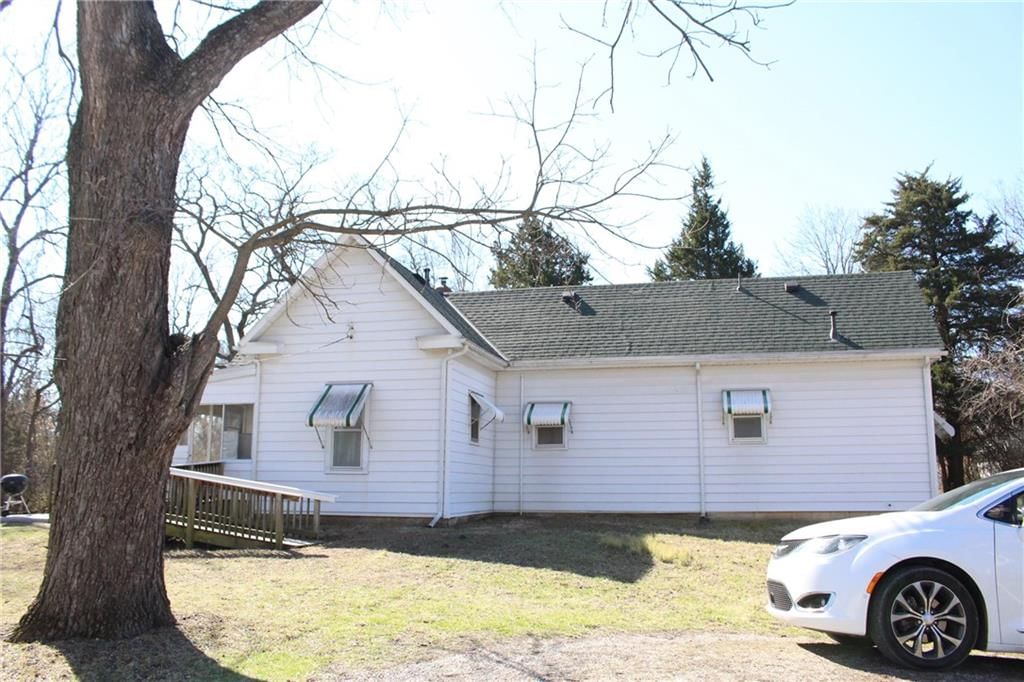8210 Leavenworth Road — photo 59