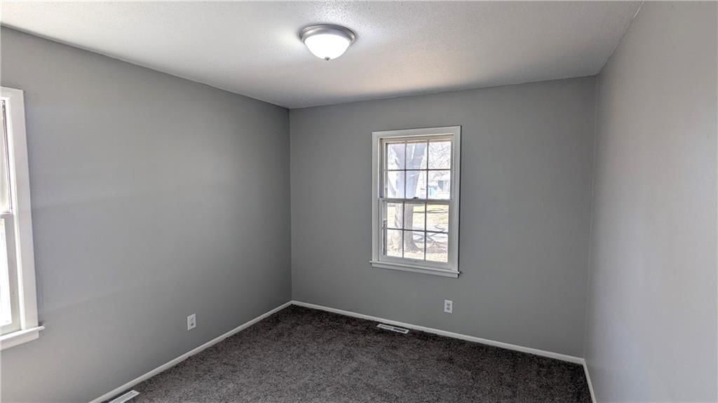 11705 Belmont Avenue — photo 28