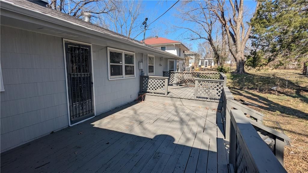 11705 Belmont Avenue — photo 44