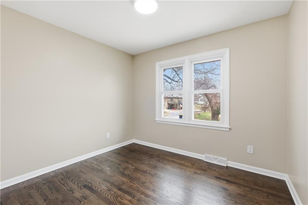 11608 Greenwood Road — photo 16